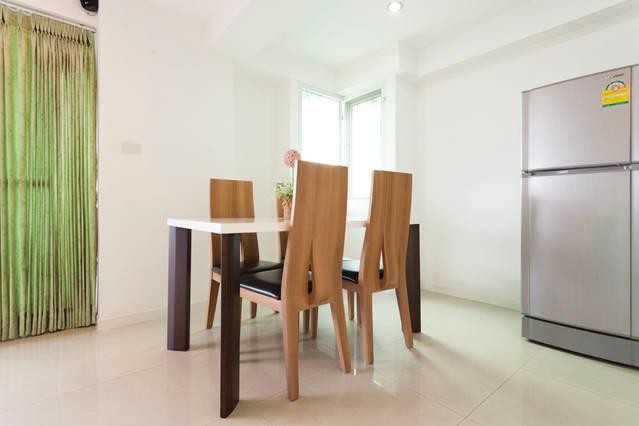 Galare Thong Tower Aparthotel Chiang Mai Exteriör bild