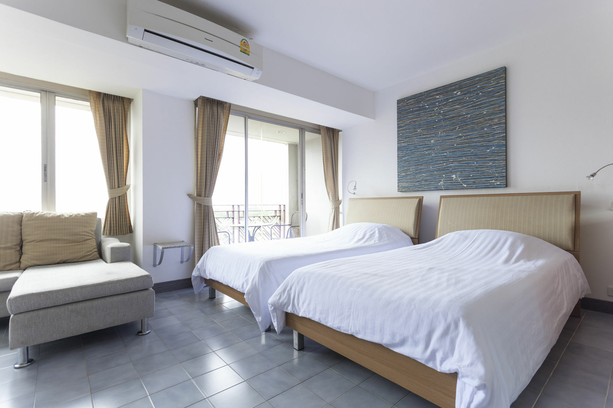 Galare Thong Tower Aparthotel Chiang Mai Exteriör bild