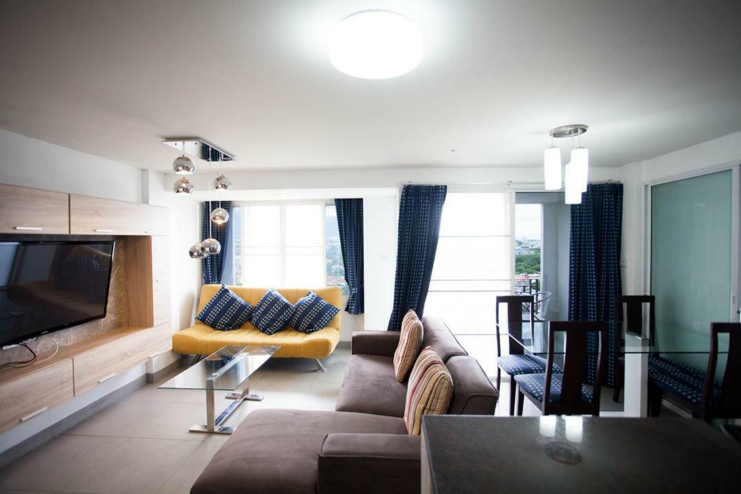 Galare Thong Tower Aparthotel Chiang Mai Exteriör bild