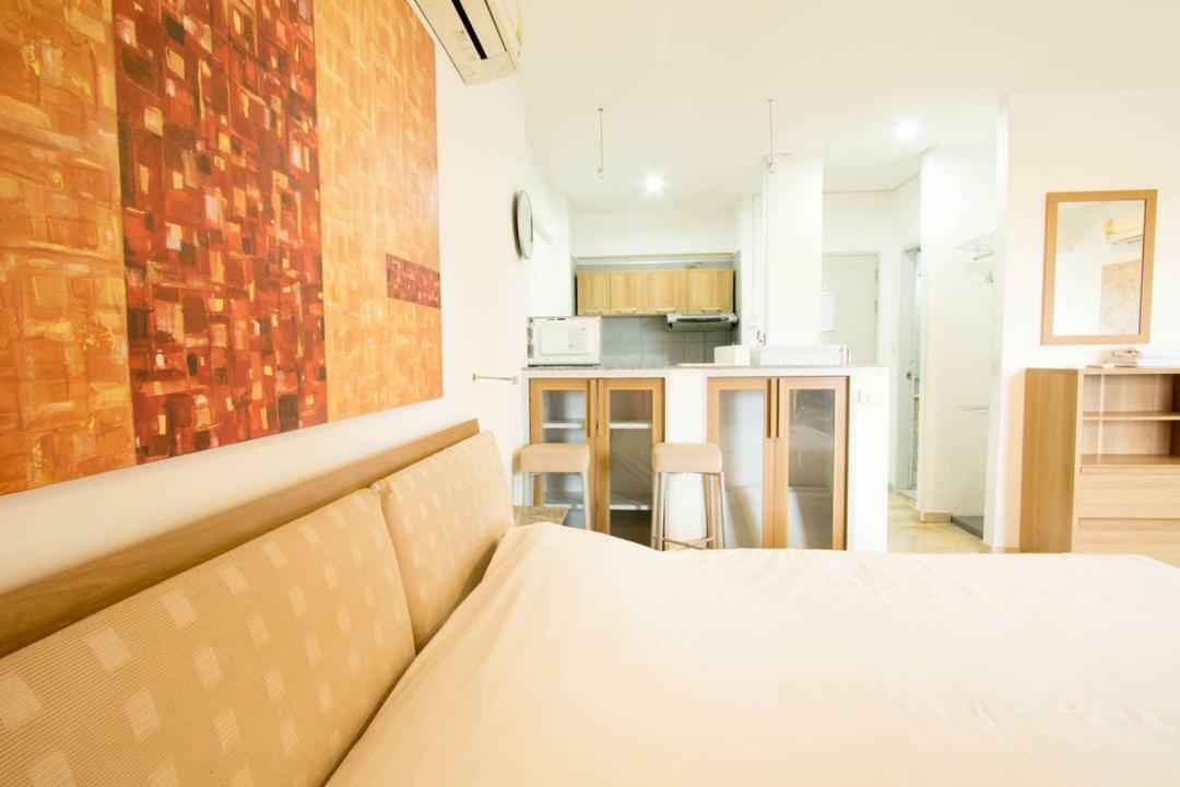 Galare Thong Tower Aparthotel Chiang Mai Exteriör bild