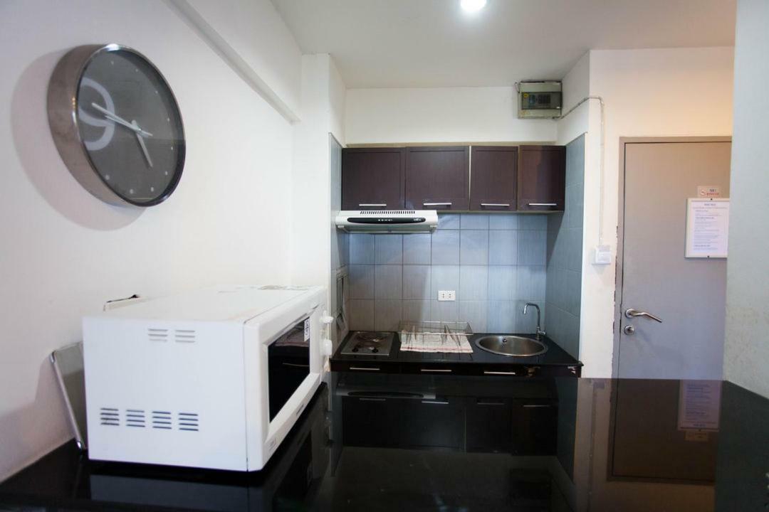Galare Thong Tower Aparthotel Chiang Mai Exteriör bild